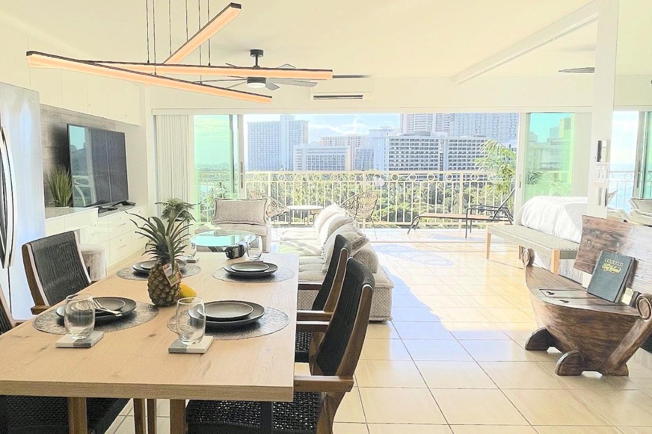 Waikiki Shore 1116 Beachfront Honolulu Extérieur photo