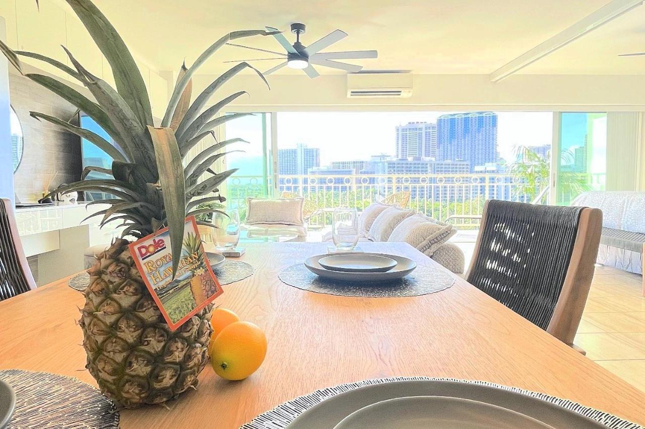 Waikiki Shore 1116 Beachfront Honolulu Extérieur photo